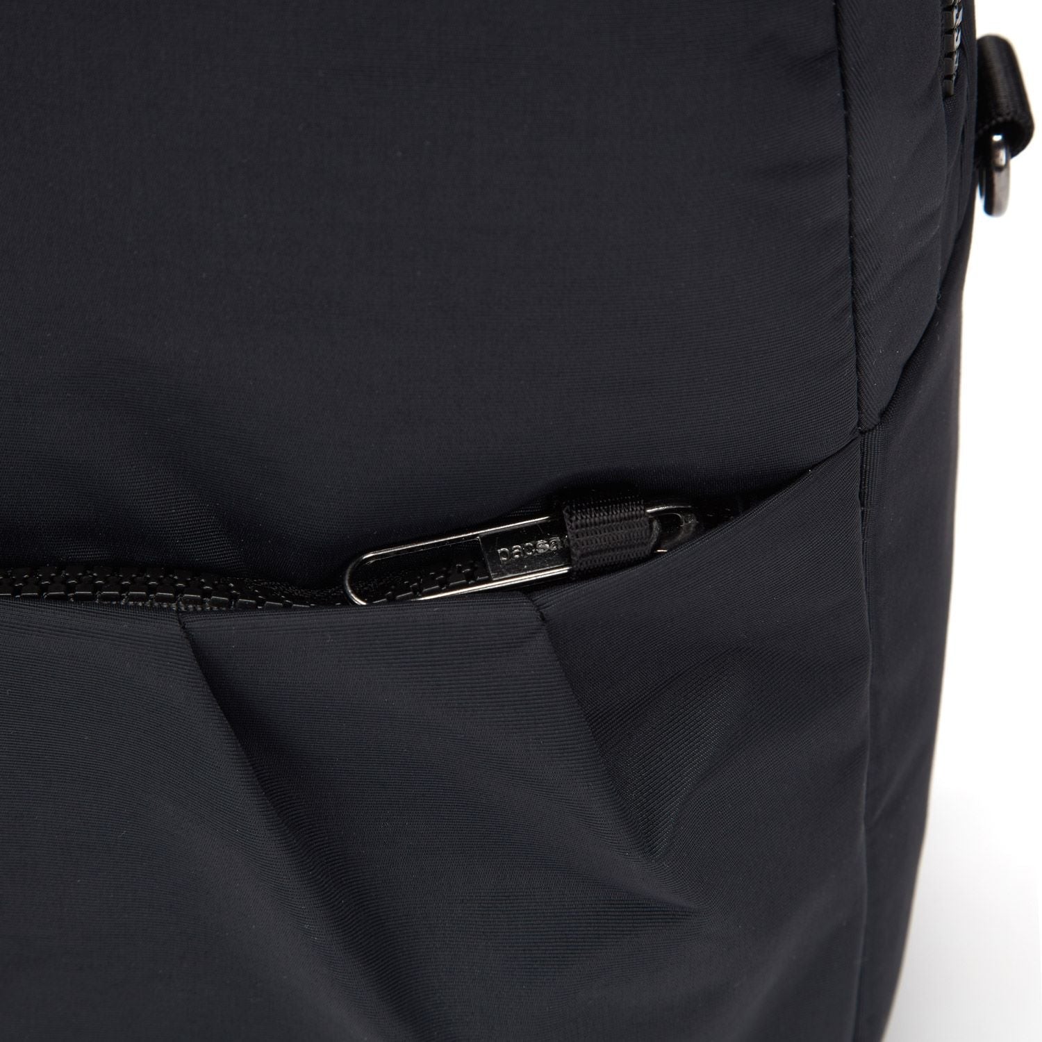 Product image of Pacsafe® CX 2用防盜背囊