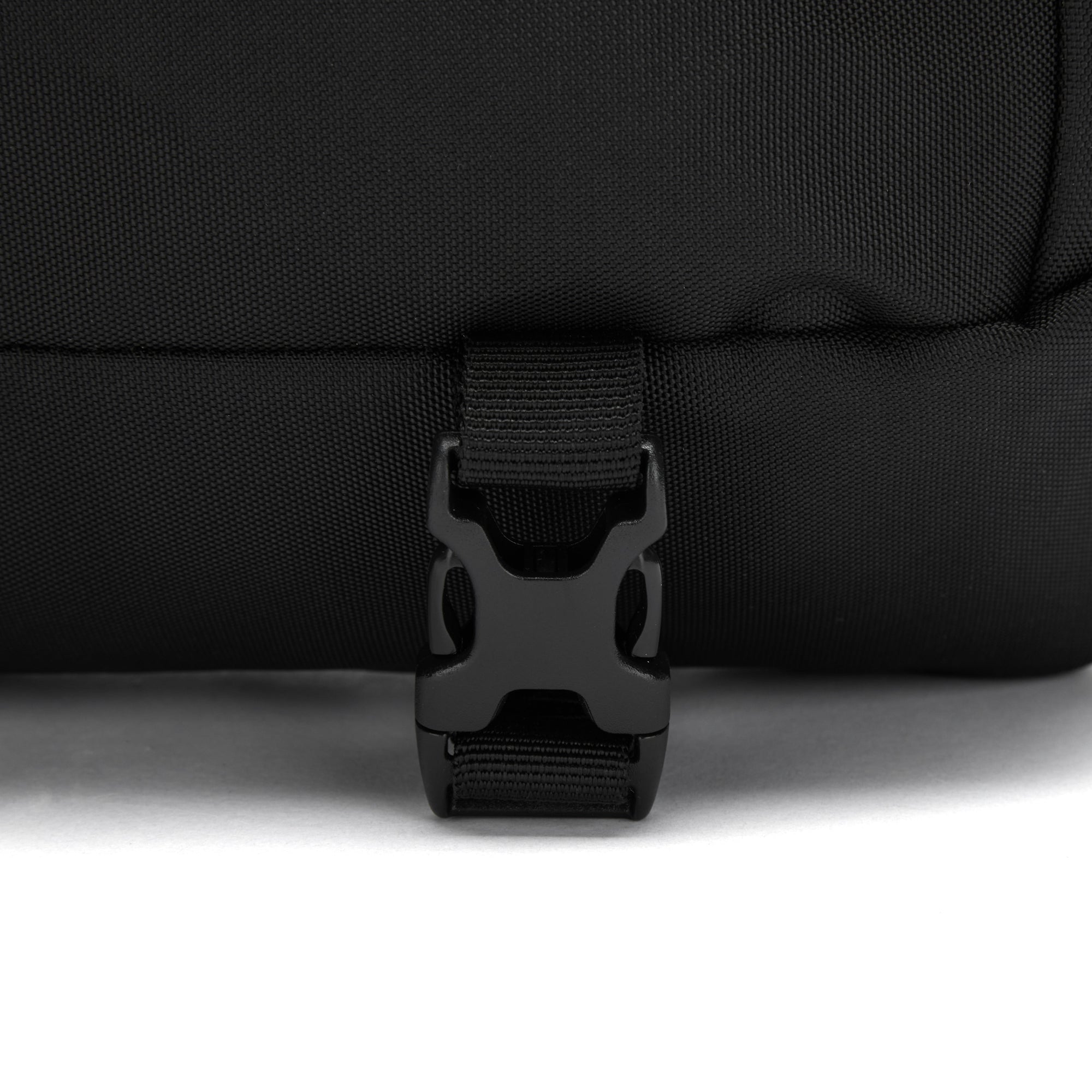 Product image of Pacsafe® EXP 12