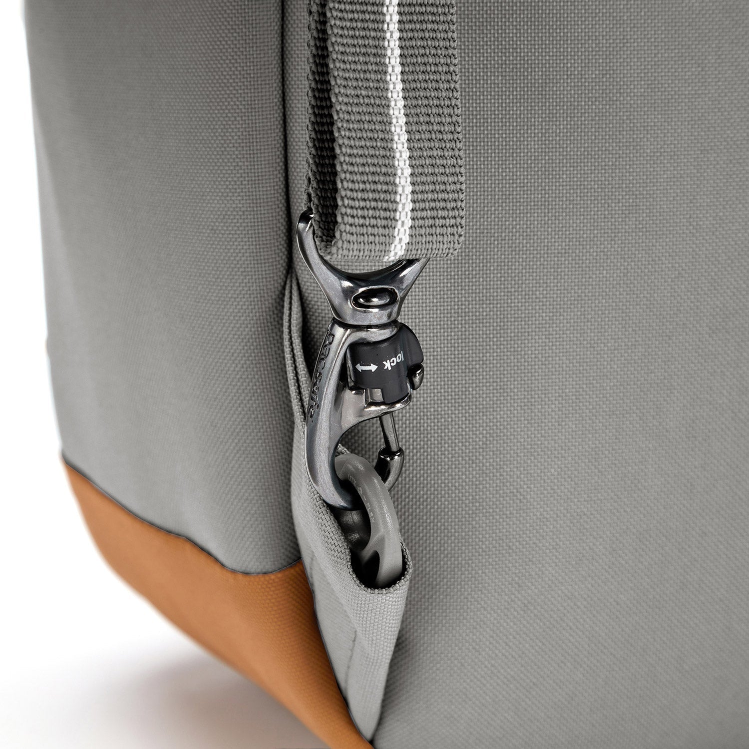 Product image of Pacsafe® GO 15L 防盜背囊