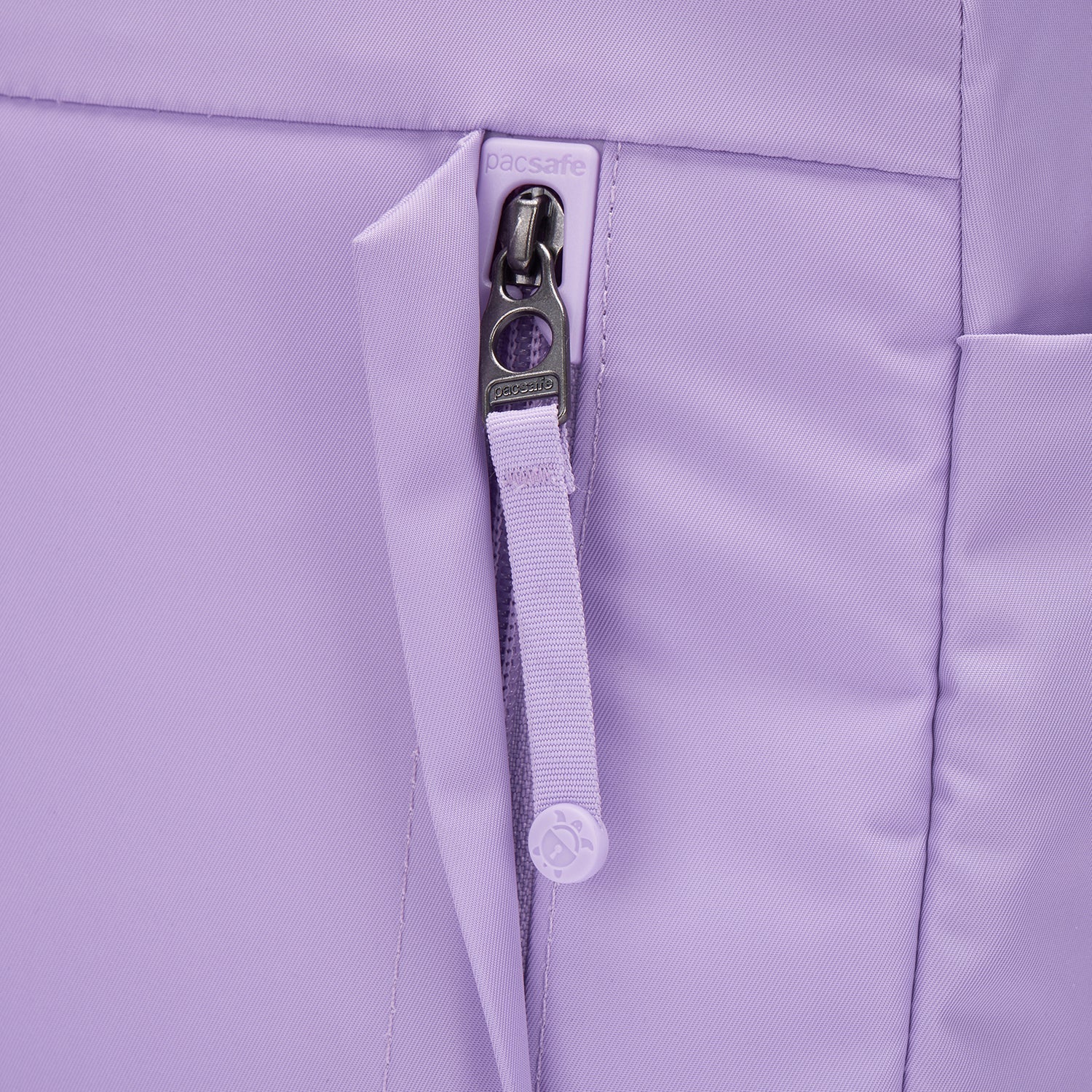 Product image of Pacsafe® GO 15L 防盜背囊