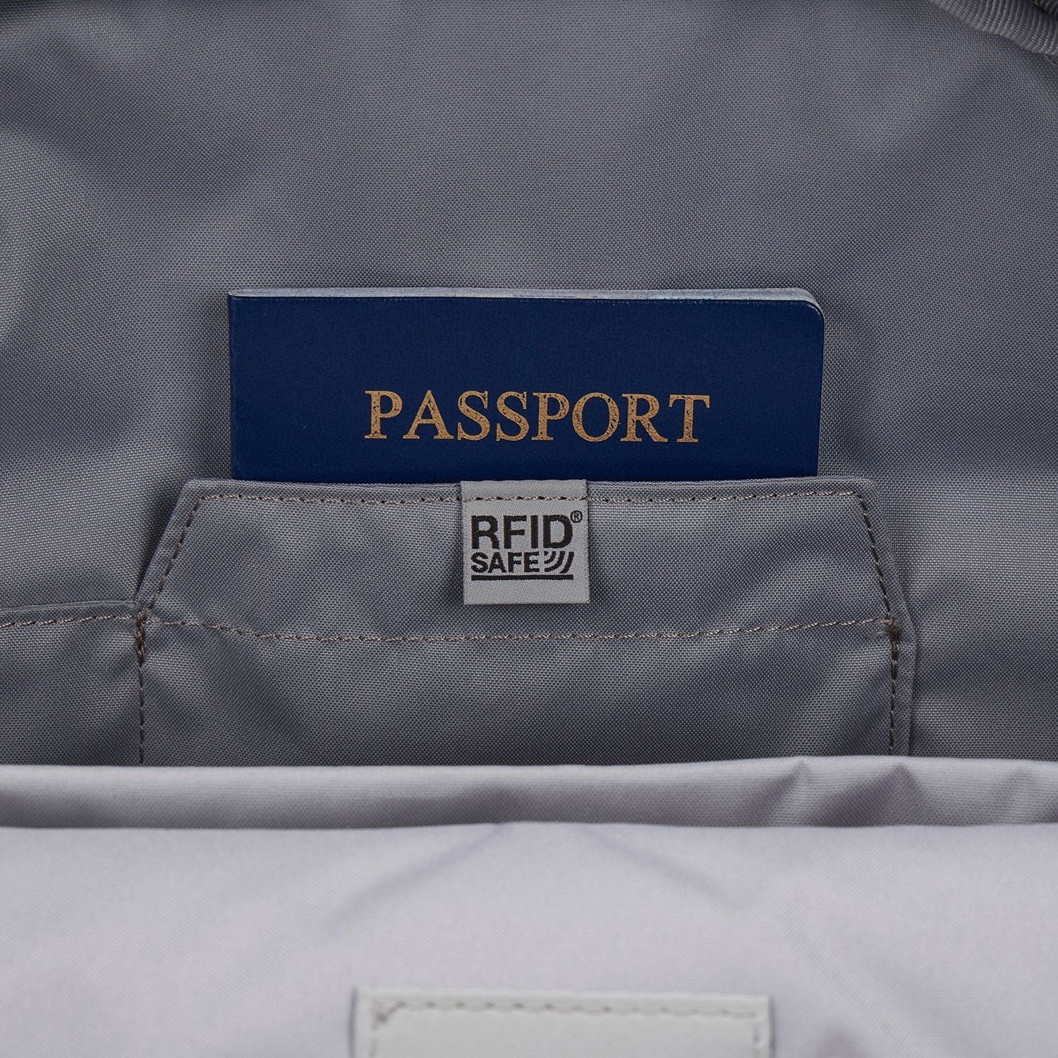 Product image of Pacsafe® GO 15L 防盜背囊