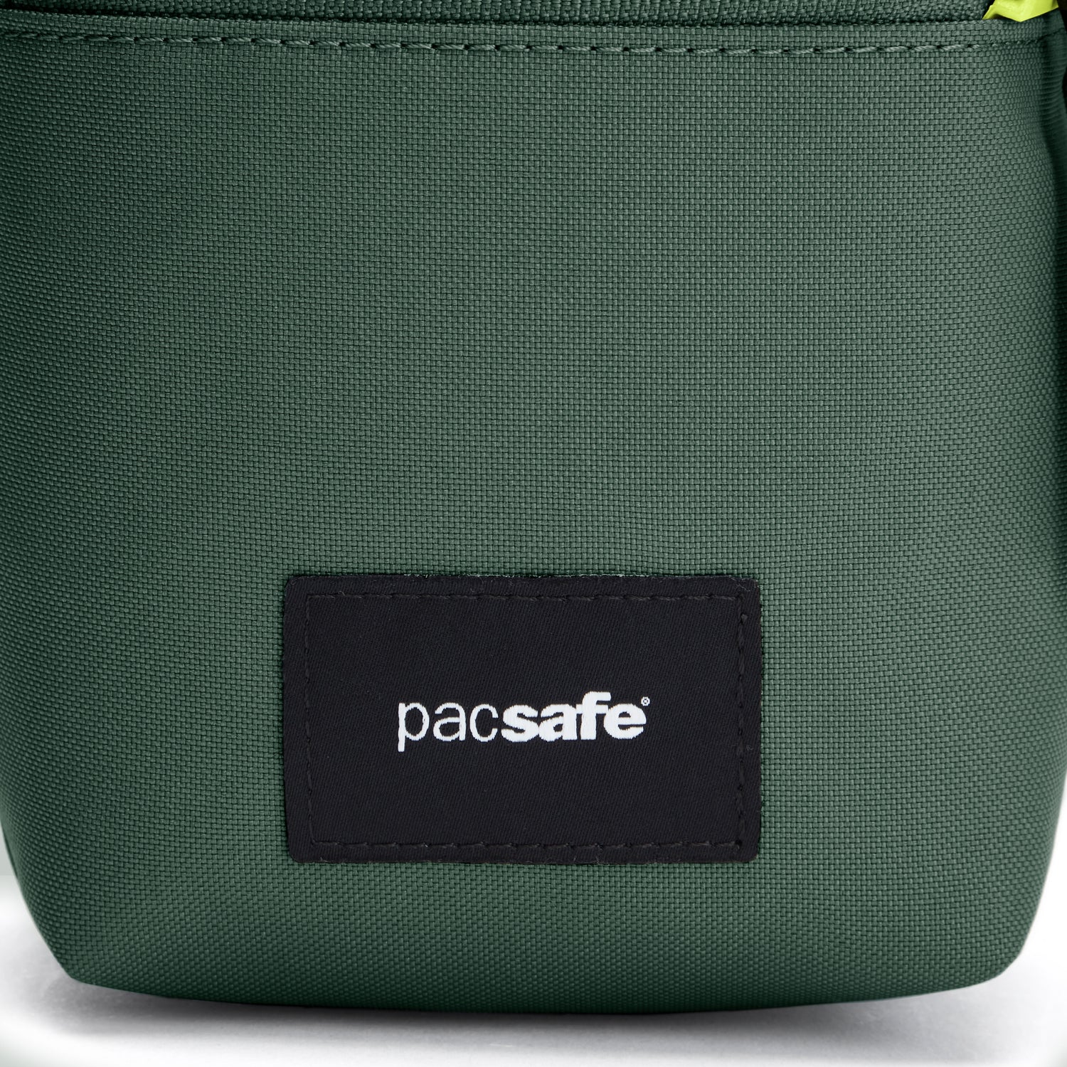 Product image of Pacsafe® GO 迷你防盜斜孭袋