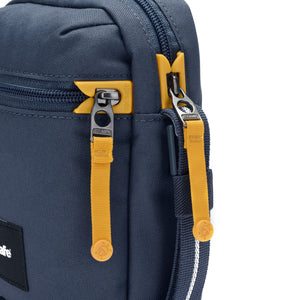 Product image of Pacsafe® GO 迷你防盜斜孭袋