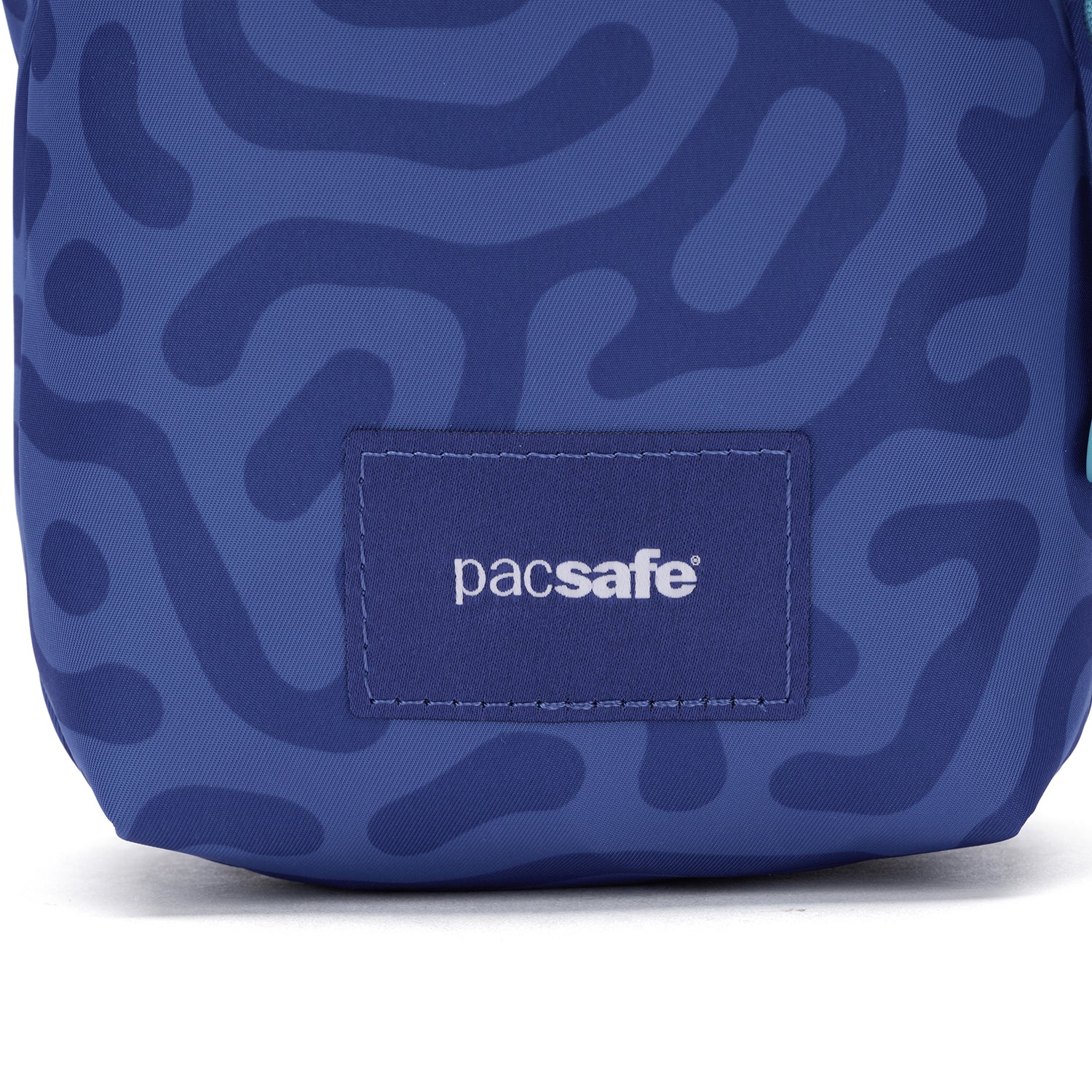 Product image of Pacsafe® GO 迷你防盜斜孭袋