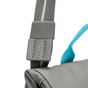 Product image of Pacsafe® GO 馬鞍形防盜斜孭袋