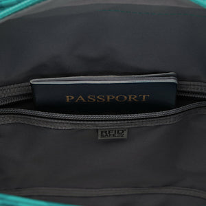 Product image of Pacsafe® GO 防盜手提背囊