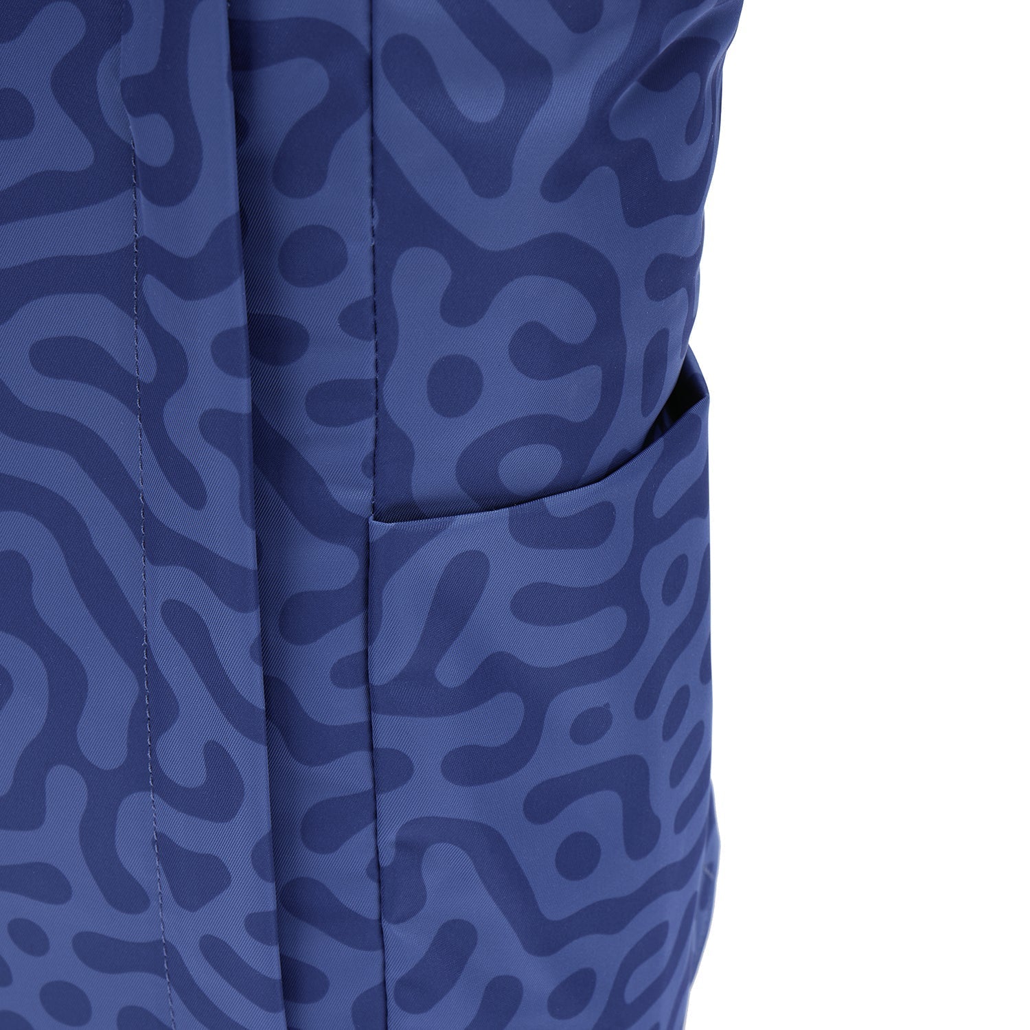 Product image of Pacsafe® GO 防盜手提背囊