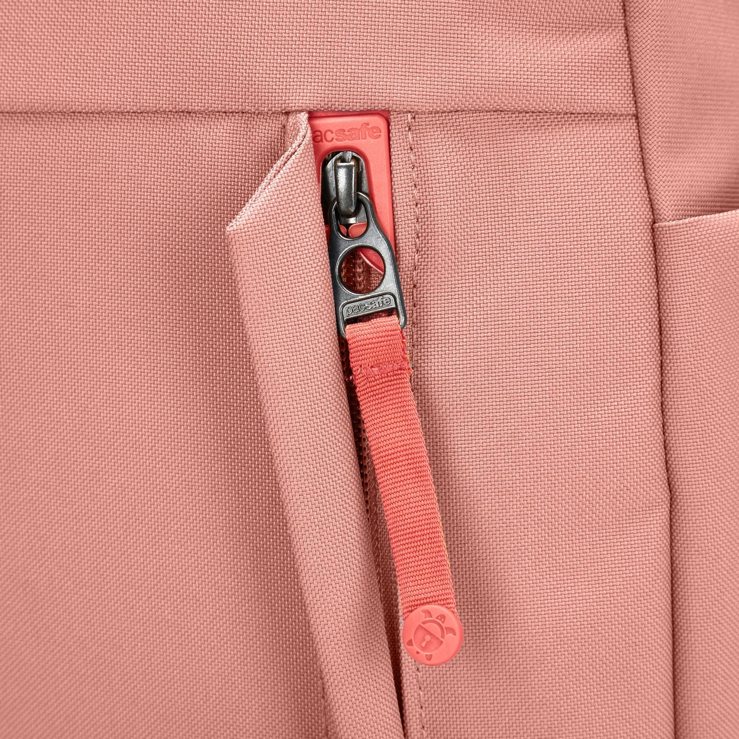 Product image of Pacsafe® GO 15L 防盜背囊