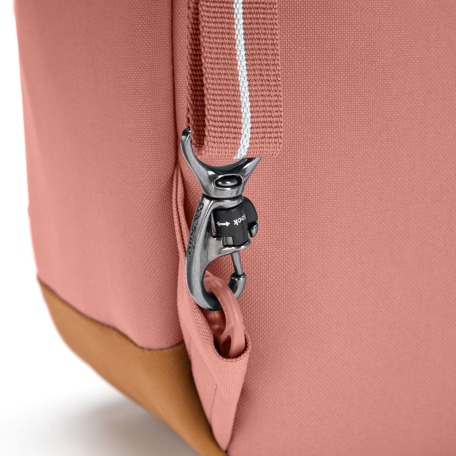 Product image of Pacsafe® GO 15L 防盜背囊