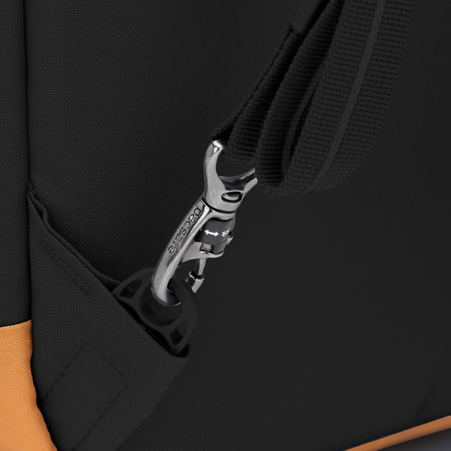 Product image of Pacsafe® GO 25L 防盜背囊