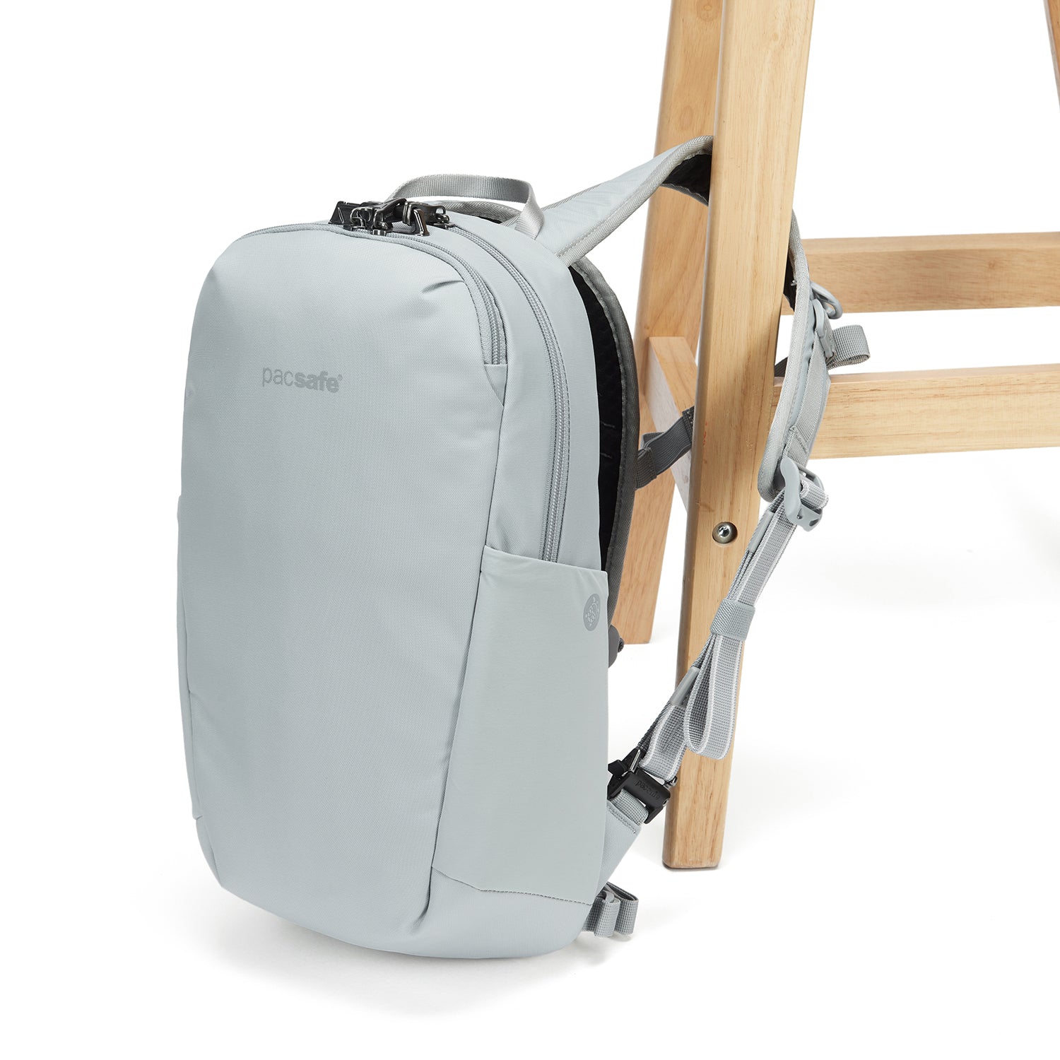 Product image of Pacsafe® V 12L 防盜科技背囊