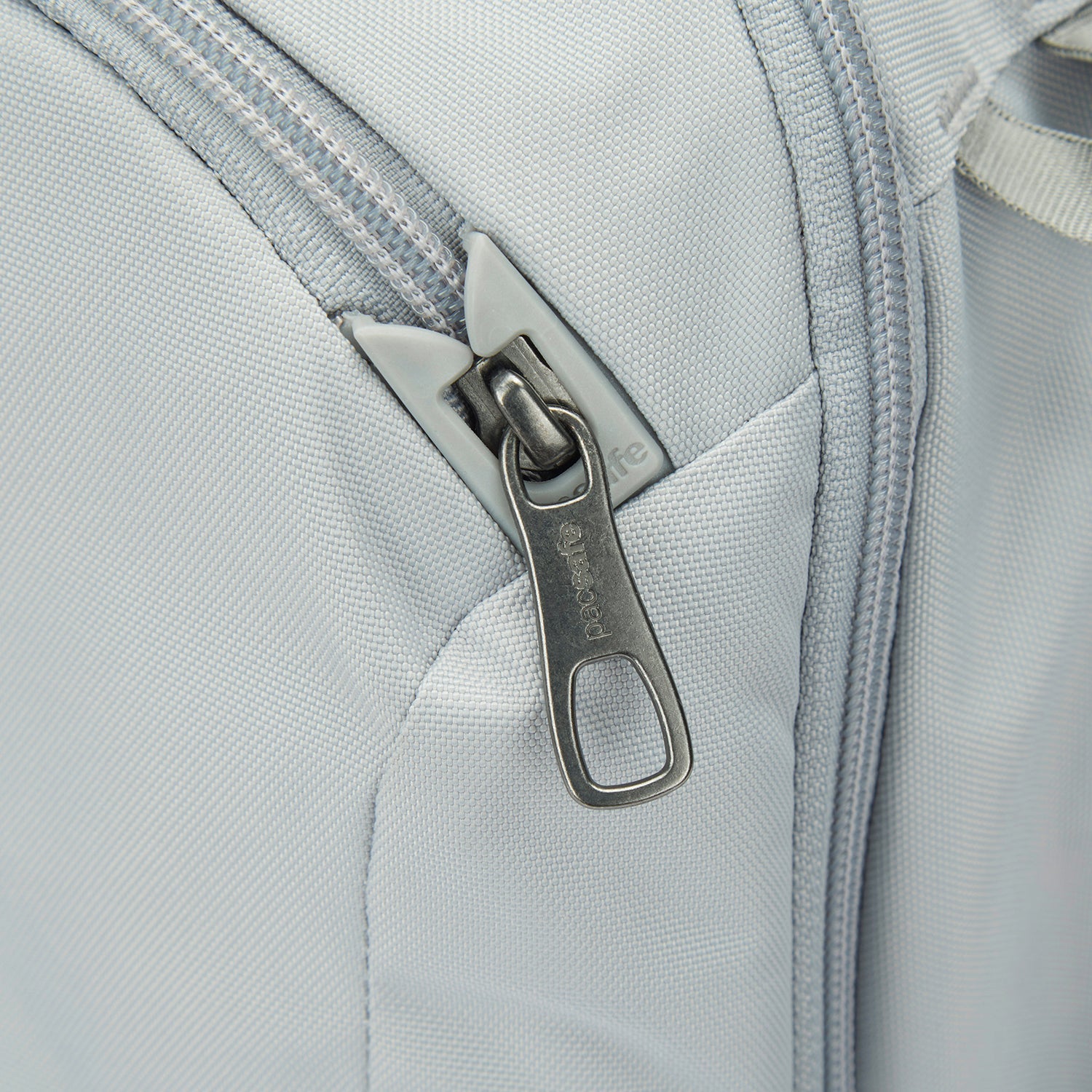 Product image of Pacsafe® V 26L 旅行防盜背囊