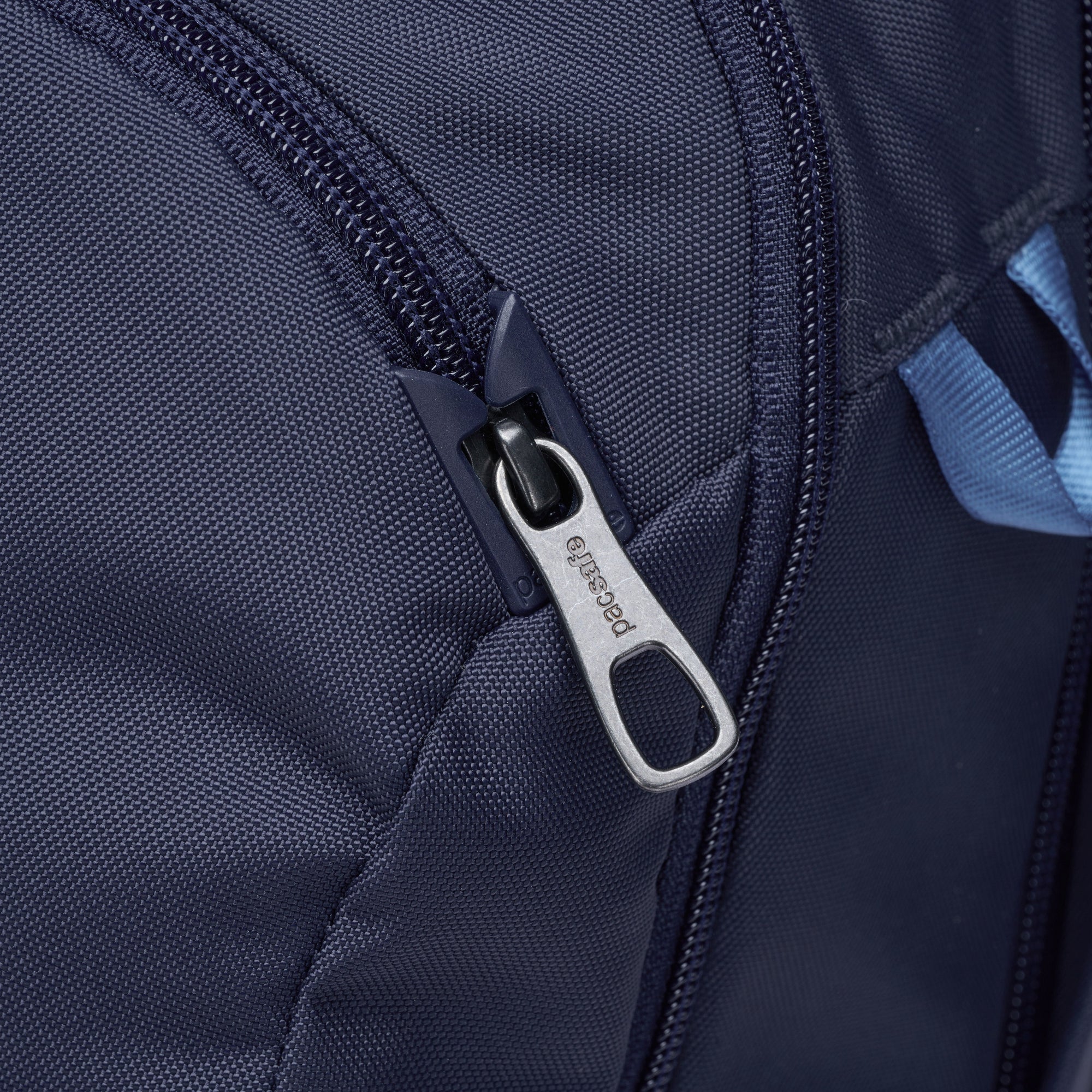 Product image of Pacsafe® V 26L 旅行防盜背囊