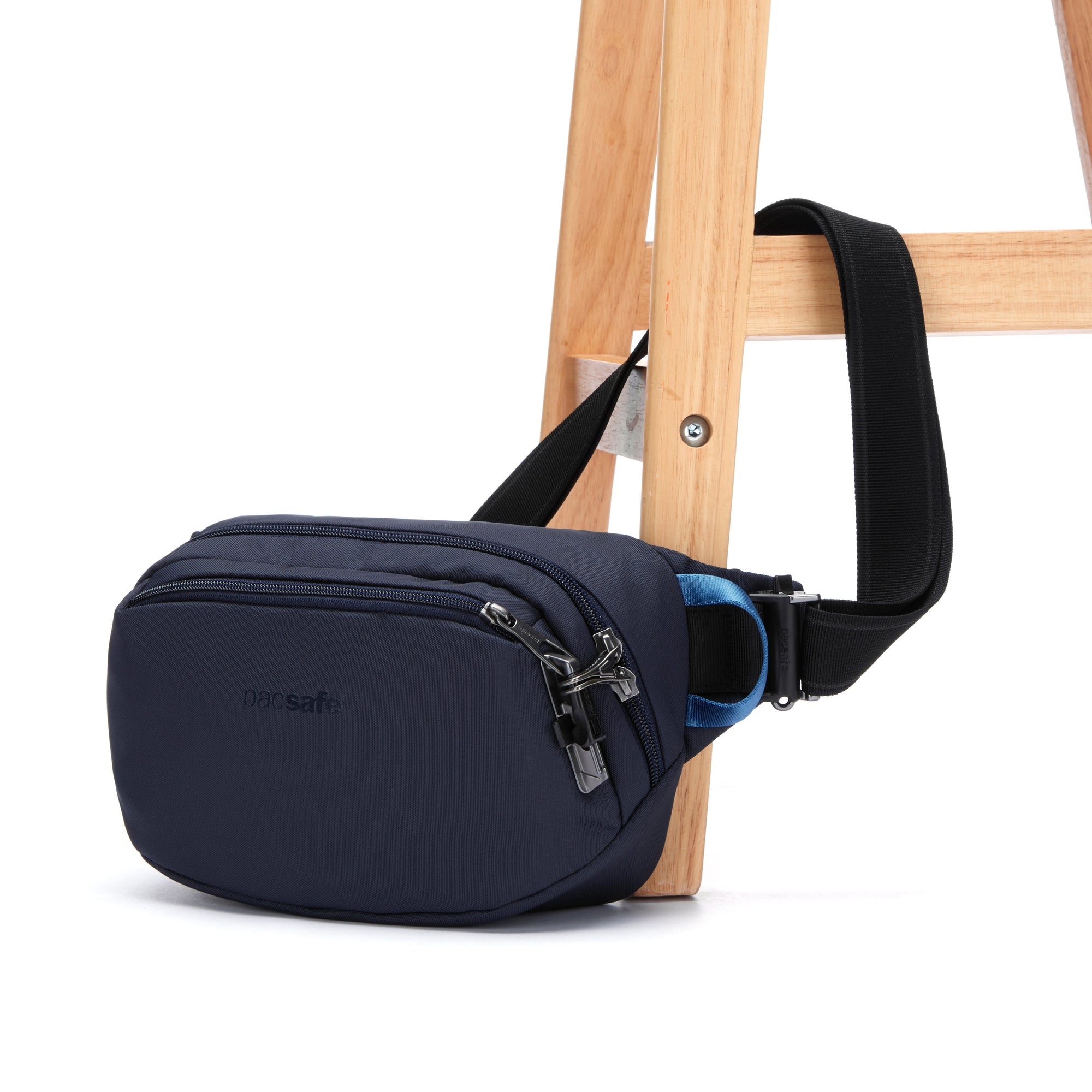 Product image of Pacsafe® V 防盜腰包