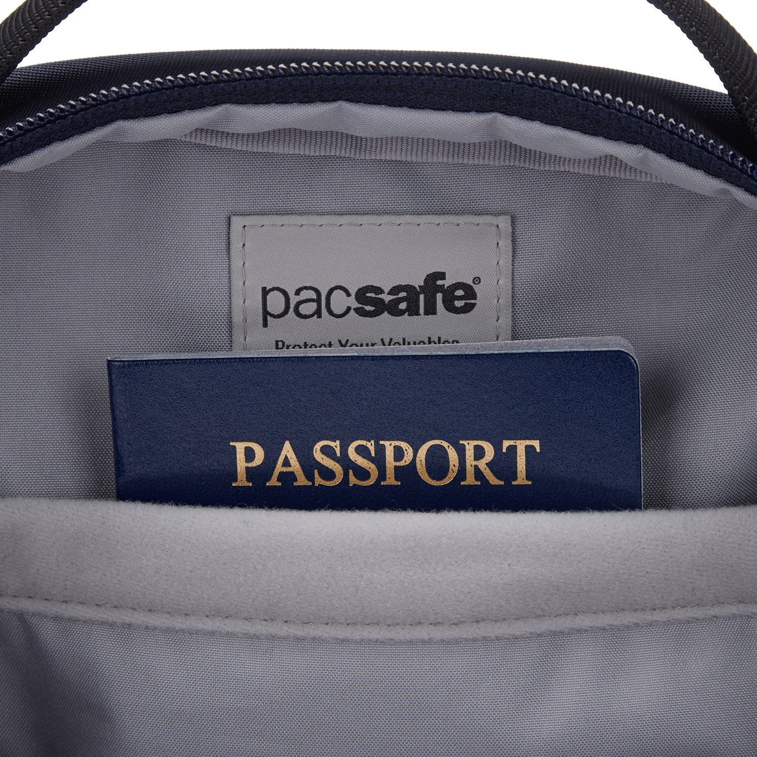 Product image of Pacsafe® V 旅行防盜斜孭袋