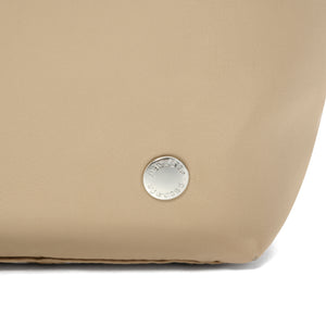 Product image of Pacsafe® W 防盜斜孭袋