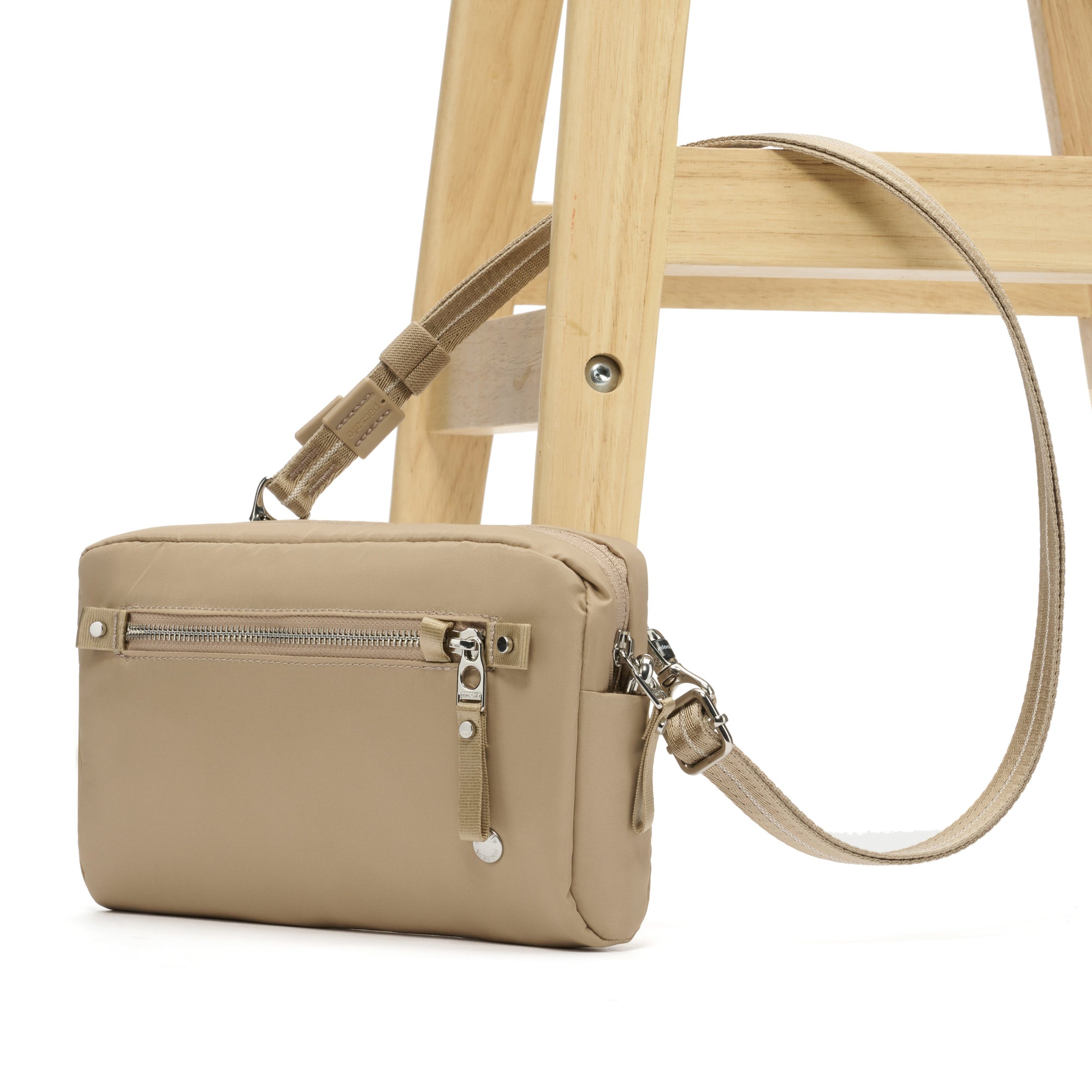 Product image of Pacsafe® W anti-theft 3-in-1 sling