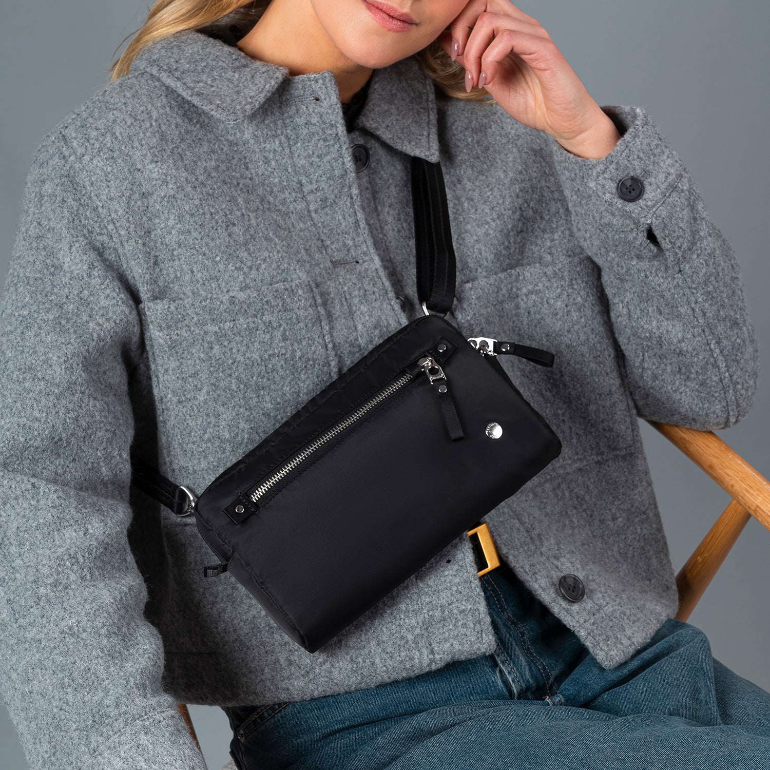 Product image of Pacsafe® W anti-theft 3-in-1 sling