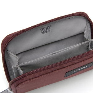 Product image of Pacsafe® RFIDsafe® RFID 屏蔽咭片銀包