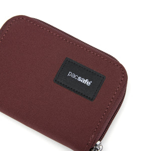 Product image of Pacsafe® RFIDsafe® RFID 屏蔽咭片銀包