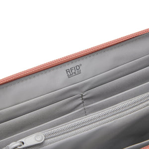 Product image of Pacsafe® RFIDsafe™ RFID 屏蔽長銀包