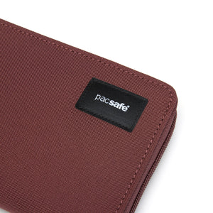 Product image of Pacsafe® RFIDsafe™ RFID 屏蔽長銀包