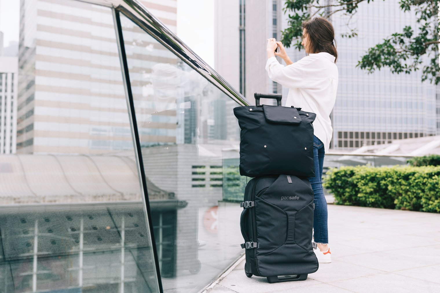 How Convertible Tote Bags Can Save Your Trip