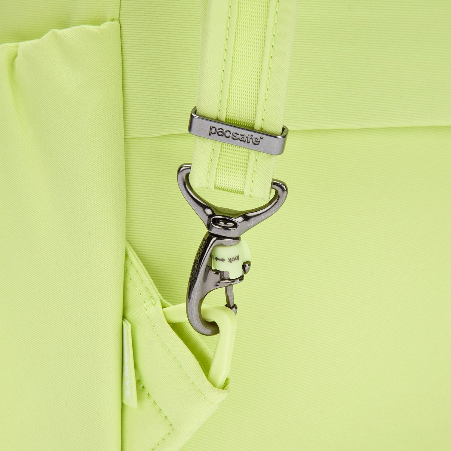 Product image of Pacsafe® CX 防盜背囊