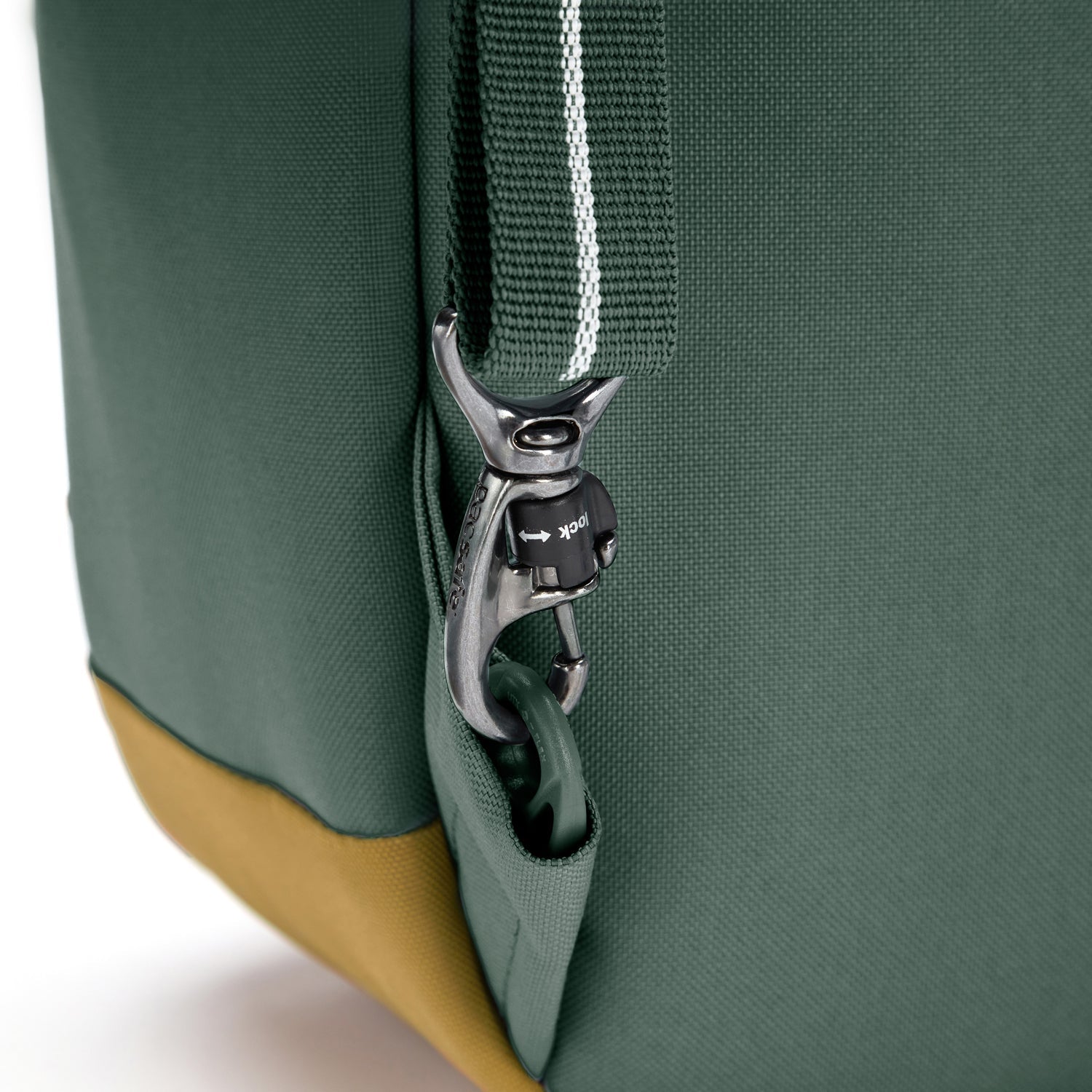 Product image of Pacsafe GO 15L 防盜背囊