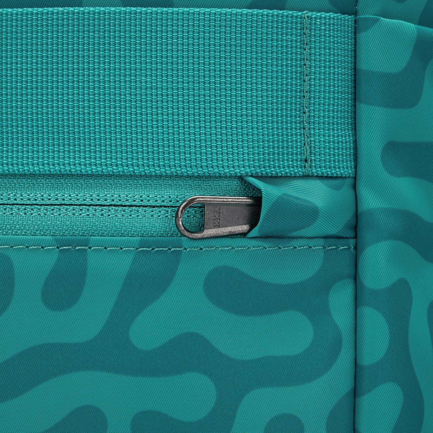 Product image of Pacsafe® GO 15L 防盜背囊