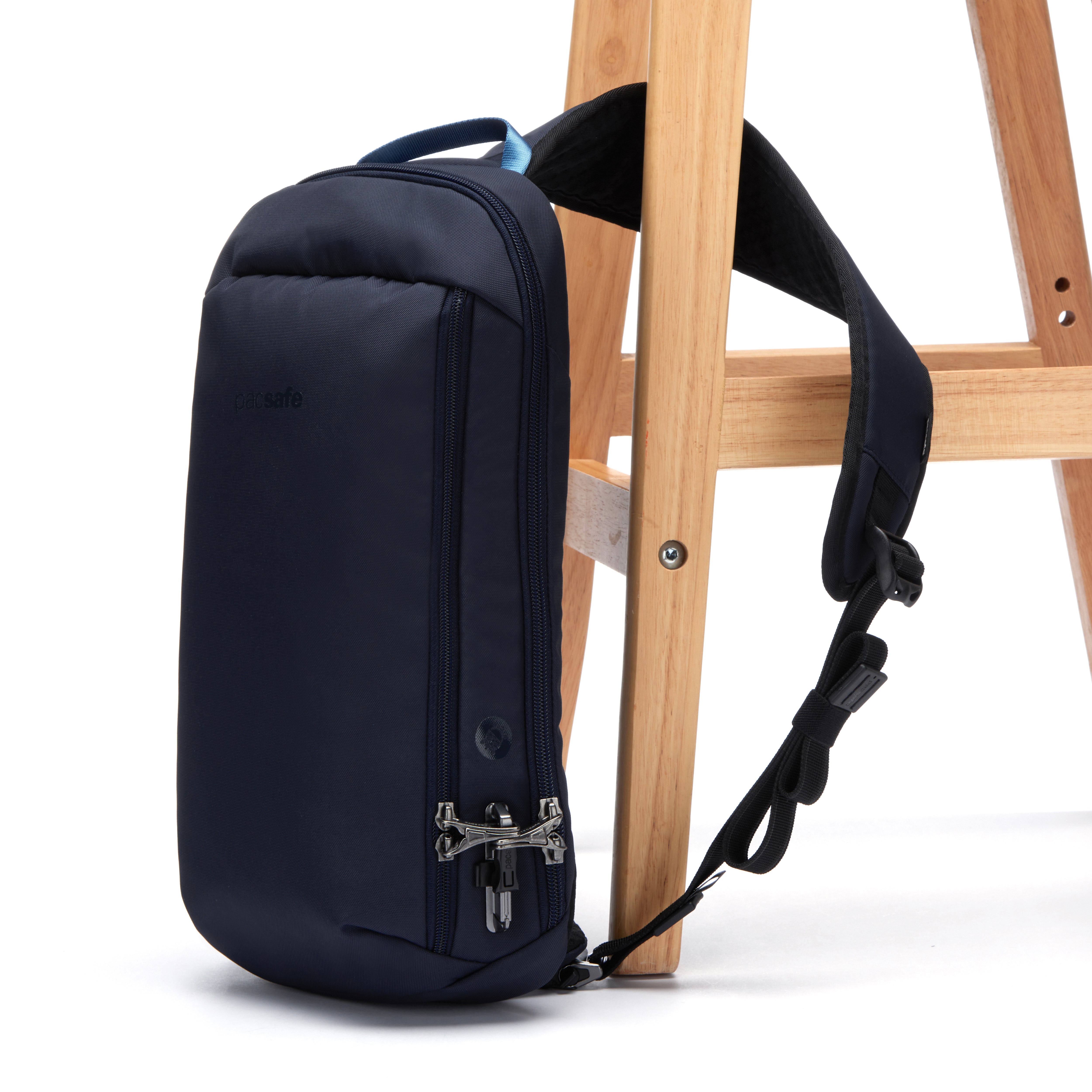Pacsafe® V Tech Anti-Theft Sling Pack – Pacsafe 旅行防盜袋 | 香港