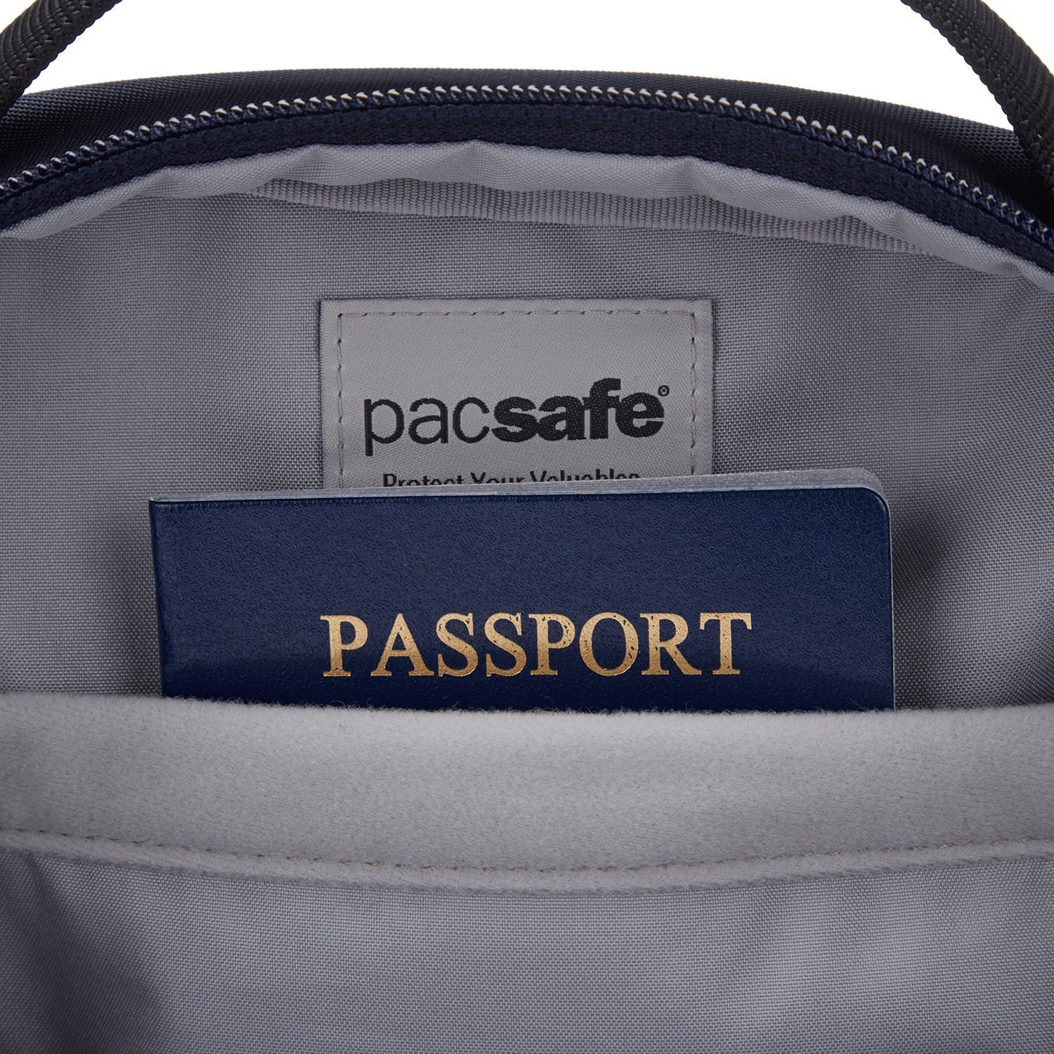 Product image of Pacsafe® V 旅行防盜斜孭袋