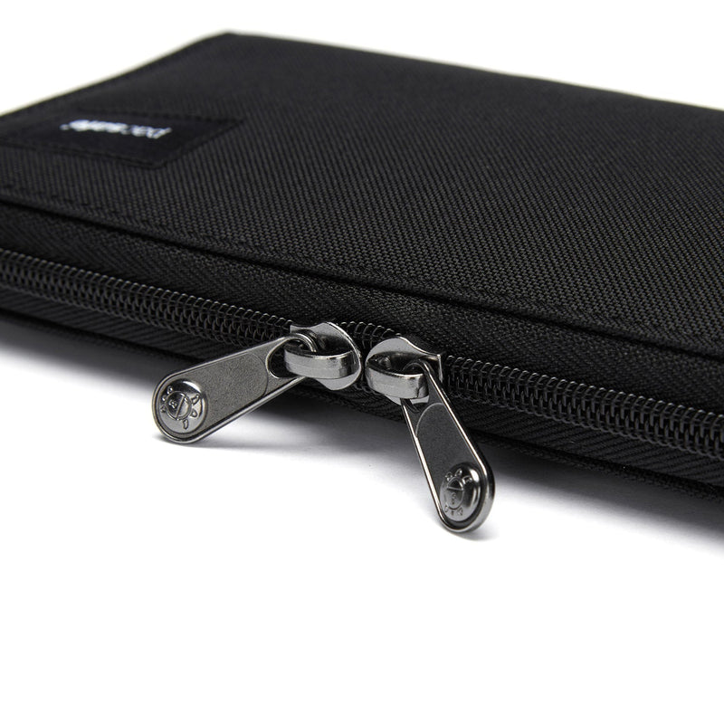 Pacsafe® RFIDsafe™ RFID blocking continental wallet, Jet Black