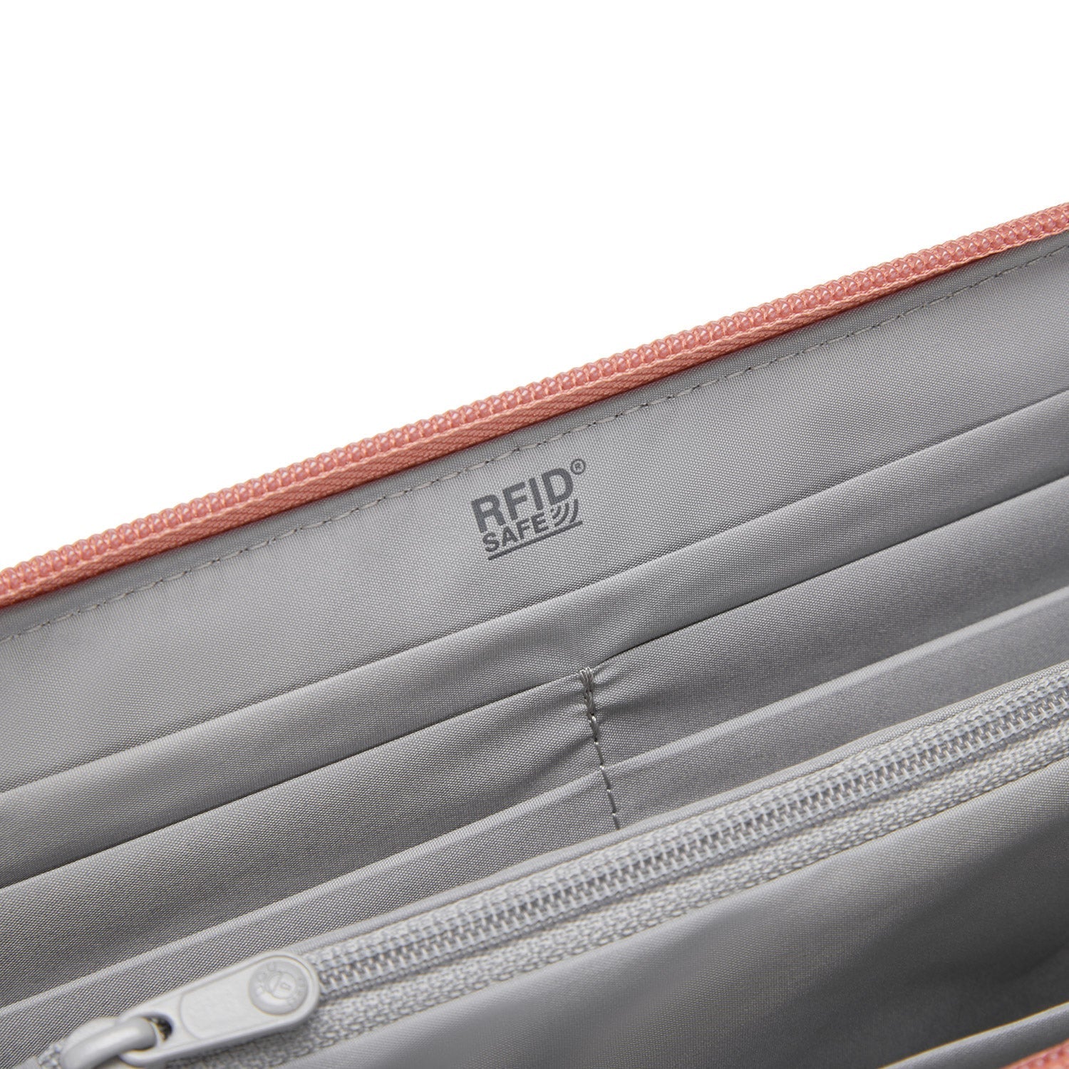 Product image of Pacsafe® RFIDsafe™ RFID blocking continental wallet