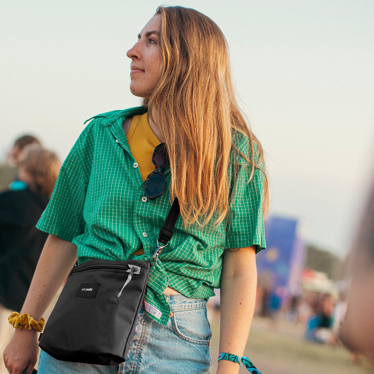 Pacsafe® GO anti-theft crossbody pouch, Jet Black