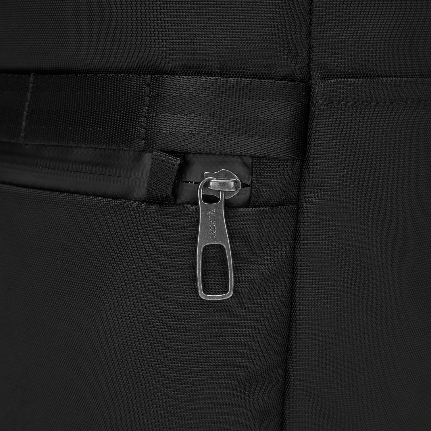 Product image of Pacsafe® X 25L 防盜背囊